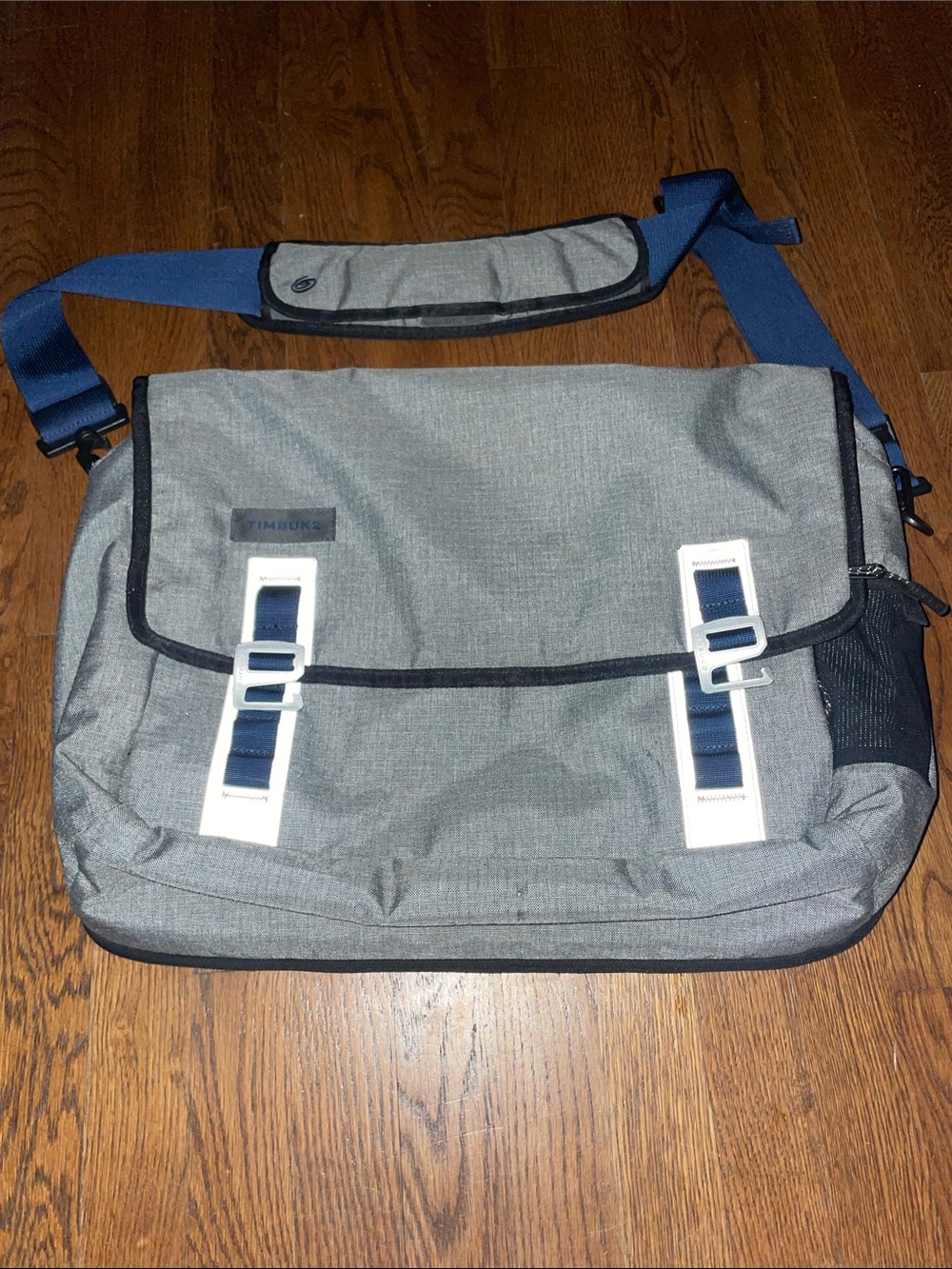Timbuk2 command messenger bag